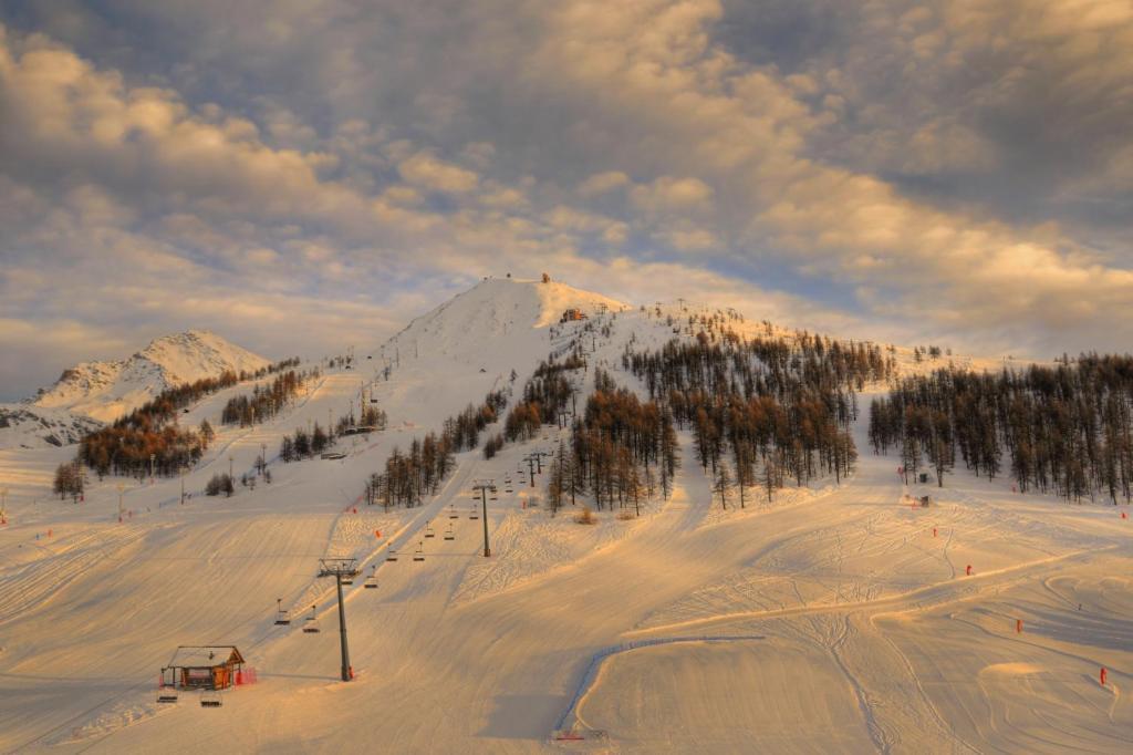 Il Fraitevino Hotel Bed & Breakfast Colle Colle Sestriere Екстериор снимка